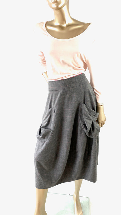 Emmanuel  style skier , Buble ,Tulip style wool skirt with Pockets